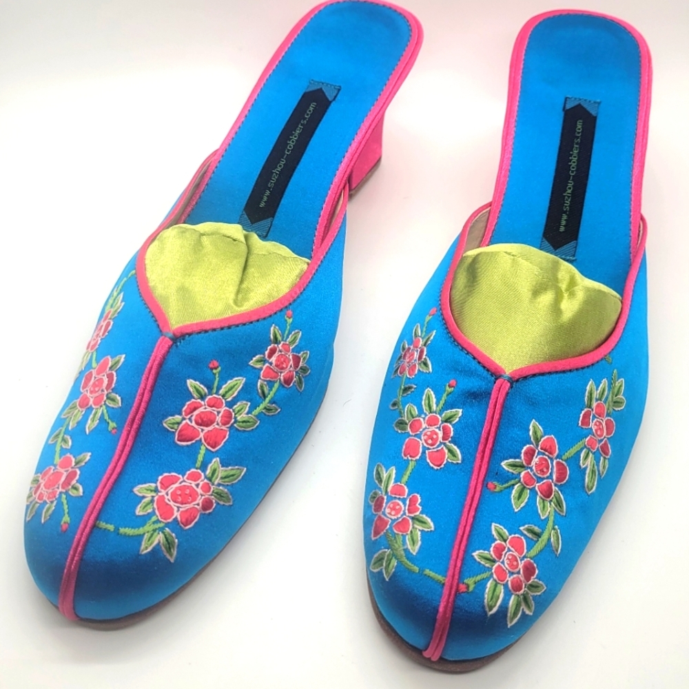 Embroidered Blue and Pink Silk Women's Evening Shoes